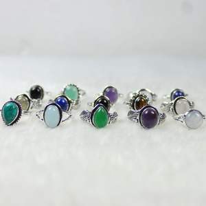 Bijoux en pierres précieuses naturelles multiples Cabochon lisse poli à la main Belles bagues à pince de designer plaquées argent pour la vente au détail - Product Image 3