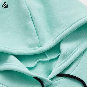 Sudadera con capucha ligera y transpirable para mujer con logotipo frontal para invierno para uso en exteriores - Product Image 3