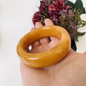 Bracelet jonc Orange Butterscotch Amber Bangle Bracelet Pologne, petit diamètre 51 mm ; Bracelet jonc Orange Butterscotch Jade classique pour femme - Product Image 5