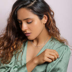 Boucles d'oreilles fines Anushka Sharma Silver Queens Collection - Product Image 3