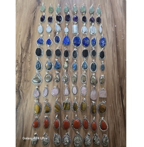 Charmes de pierres précieuses grenat argent éblouissants pour femmes avec apparence luxueuse finition exquise à la main Occasion de mariage Inde - Product Image 2