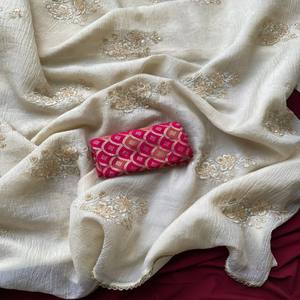 Sari VASTRA COTTAGE Pure Crush con Bordado Floral Hecho a Mano en Todas Partes y Elegante Borde de Encaje - Product Image 5