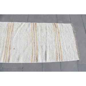Alfombra Vintage Estilo Runner, Alfombra Turca de 2.5x8.8 pies, Alfombra de Lana Ikat Blanca - Product Image 5