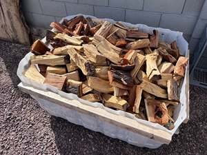 Leña de madera dura seca en horno, en paquete a granel, troncos de roble natural de Illinois para chimeneas interiores y exteriores, estufas de camping y calefacción. - Product Image 1