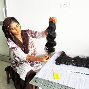 Vente en gros d'extensions de cheveux humains vierges brésiliens à cuticule alignée au prix d'usine - Product Image 3