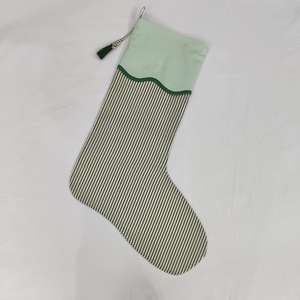 Venta al por mayor hecho a mano tejido impresión Digital suave ecológico Vintage algodón lujo indio Santa Claus forma calcetín de Navidad - Product Image 2