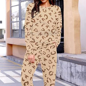 Offre spéciale Prix de gros Survêtement pour femme Marque privée Dernier design Survêtement Logo personnalisé - Product Image 4