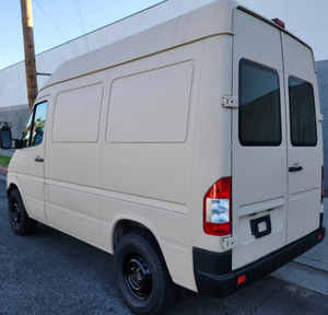 Dodge Sprinter 2004/2005 2500 WB - Passenger Van 2.7L Turbo Diesel d'occasion 118 navire prêt pour auto - Product Image 1