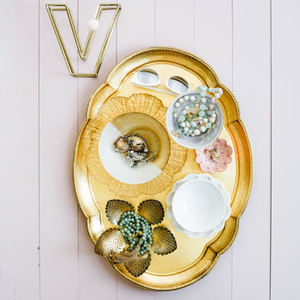 Lujosa bandeja de servicio de aluminio chapado en oro Diseño personalizable Ideal para cocinas grandes de hoteles y restaurantes de lujo - Product Image 2