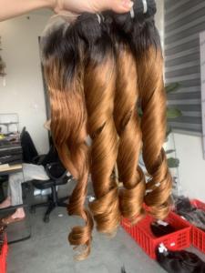 Máquina de rizos mágicos vietnamita con múltiples opciones de personalización, para rizos de un solo trama, con color y efecto voluminoso. - Product Image 1