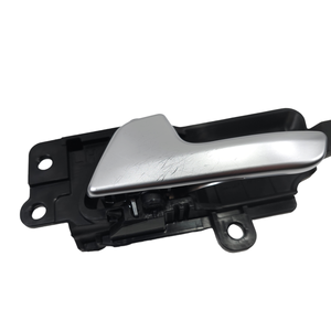 Poignée de porte intérieure avant gauche KIA Sportage Série D4FE (16>21) - Product Image 4