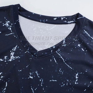 Uniforme de basket-ball sans manches confortable et respirant pour adultes, entraînement estival, tissu extensible flexible 100% polyester - Product Image 3