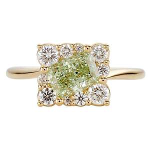 Anillo de Compromiso de Plata de Ley 925 con Baño de Oro de 18K, Diseño de Flor de Hielo con Corte Baguette Verde, para Mujer, a Bajo Precio - Product Image 1