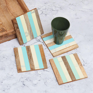 Sous-verres en bois avec un motif de vague japonaise découpé au laser sont un ensemble rond en bois foncé, disponibles à prix de gros. - Product Image 6