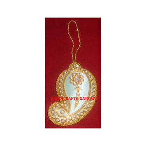 Adorno Navideño Indio Hecho a Mano de la Mejor Calidad, Personalizable, para Colgar en el Árbol de Navidad, con Bordado Zari y Cuentas - Product Image 1