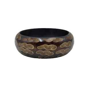 Brazalete de resina vintage hecho a mano en un rico tono marrón, con un diseño personalizado por Crescent Crafts - Product Image 3