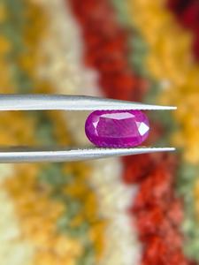 Rubí Natural Rosa Rojizo de Excelente Calidad, Corte Ovalado Facetado de 1.6 Quilates, para Joyería, Procedente de Afganistán - Product Image 5