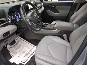 2023 T-oyota Highlander Híbrido XLE AWD - Product Image 5