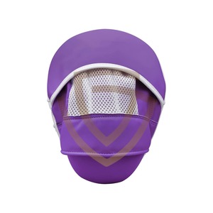 Coussinets de frappe en cuir personnalisés avec poignée - Logo et couleurs personnalisés de haute qualité - Product Image 5