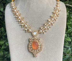 Ensemble de bijoux de mariage Royal Kundan Collier et boucles d'oreilles en laiton avec diamants américains pour les mariées et les événements spéciaux - Product Image 3