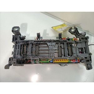 Porta Fusibili Centrale Mercedes Classe A W176 Serie AMG A2465400240 607951 (K9K) diesel 1461 (13>) - Product Image 2