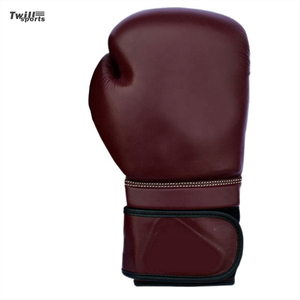 Gants de boxe Pro-Grade Confiance des champions du monde entier, ces gants combinent un rembourrage supérieur et un design ergonomique - Product Image 2