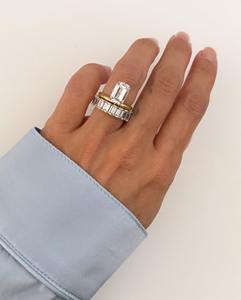 Anillo de compromiso con diamantes cultivados en laboratorio, oro de 10K y plata al por mayor, corte esmeralda VVS2 E Color IGI certificado ético sostenible - Product Image 6