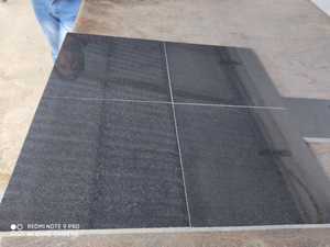 Azulejos de granito negro absoluto indio pulido de alta calidad Diseño moderno Pisos interiores Paneles de pared Pasos Encimeras - Product Image 4