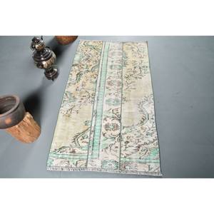 พรมปูพื้นขนแกะสไตล์ตุรกีวินเทจ29 'x 51' ดีไซน์ปะต่อสีเขียวและสีเบจผ้าถักแบนสำหรับตกแต่งห้องนั่งเล่นสำหรับวัยรุ่น - Product Image 1