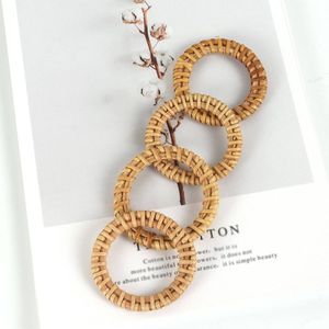 Vietnam gros rotin tissé décorer rond de serviette pour le dîner Table mariage ronds de serviette en gros couleur personnalisée - Product Image 1