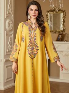 เดรสยาวคอตั้งวินเทจของผู้หญิงฤดูใบไม้ร่วงเดรสเดี่ยวสีเหลืองลายพอร์ซเลนปักลายวันแฟชั่น - Product Image 2