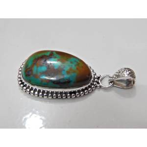 Bijoux faits à la main en argent sterling 925 pendentif cabochon turquoise naturelle filles et femmes cadeau avec de charmantes breloques - Product Image 6