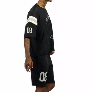 Ensemble T-shirt et short pour homme, tenue de sport moderne d'été pour la salle de sport, la remise en forme, l'entraînement et le style de vie - Product Image 4
