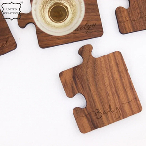 Sous-verre de puzzle en bois de conception unique sous-verre en bois personnalisé avec barre gravée de logo sous-verre de tasse à café en bois carré de noyer noir - Product Image 3