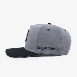 Casquette vintage à 5 panneaux avec logo personnalisé Casquette Snapback légèrement incurvée avec logo brodé de haute qualité - Product Image 3