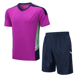 Camiseta deportiva Lisa para hombre, ropa básica de fútbol personalizada de color sólido para jugadores de fútbol masculinos - Product Image 1