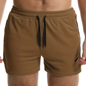 Short de sport décontracté avec logo brodé personnalisé pour hommes, séchage rapide, taille moyenne, poches latérales en coton et polyester, imprimé en gros - Product Image 1