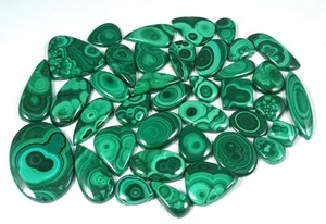 Cabochon de pierres précieuses en vrac de malachite naturelle de qualité supérieure pour la fabrication de bijoux directement du fabricant - Product Image 4
