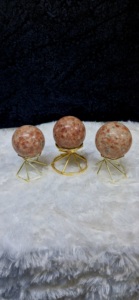 Esfera de Cristal Curativo Natural de Piedra Solar, Piedra Decorativa con Alegría, Positividad, Confianza, Calidad de Liderazgo y Vitalidad - Product Image 4