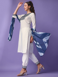 Conjunto de rayón de pantalón Kurti para mujer con diseño de Bandhej estampado Dupatta, cuello redondo para niñas y mujeres, conjunto de Kurta por tarifa mayorista - Product Image 5