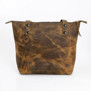 Sac fourre-tout en cuir véritable fait main pour femmes Sac fourre-tout en cuir gris foncé multi-usages avec fermeture éclair et logo de créateur personnalisé - Product Image 1