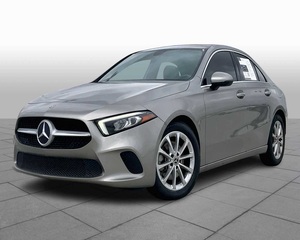 รถยนต์เมอร์เซเดส-เบนซ์ เอ 220 เอฟดับเบิลยูดี ปี 2020 สภาพใช้งานน้อย พร้อมส่ง - Product Image 1