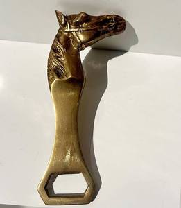 Abridor de Botellas Plano de Aluminio para Hogar, Hotel, Restaurante, Utensilios de Bar y Artículos para Fiestas, Material Metálico Duradero - Product Image 1