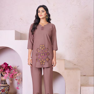 Ensemble coordonné en rayonne brodée pour femmes |   Ensemble Kurti et pantalon de créateur |   Exportateur de vêtements ethniques festifs et décontractés - Product Image 1