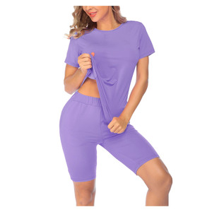 Vente en gros de shorts deux pièces personnalisés solides chemises et shorts d'été pour femmes à manches courtes pour femmes ensembles jumeaux pour femmes - Product Image 1