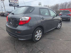 Used 2009 To-<b>yo</b>-ta Mat-rix S LHD - Product Image 5