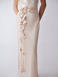 Meilleure vente femmes Jena respirant Satin dos nu robe automne décontracté haute couture mi-longueur sans bretelles tissé naturel - Product Image 6