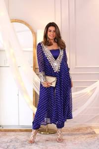 งานปาร์ตี้บอลลีวูดและปากีสถานสำหรับผู้ใหญ่เสื้อเบลาส์จากดีไซเนอร์ชั้นนำพร้อมสวมใส่ - Product Image 3