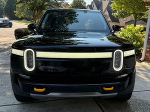 MEJOR OFERTA 2022 Camioneta Eléctrica USADA con Tracción en las Cuatro Ruedas, Motor Cuádruple, 835 hp, 623 kW de Potencia, 135 kWh - Product Image 3