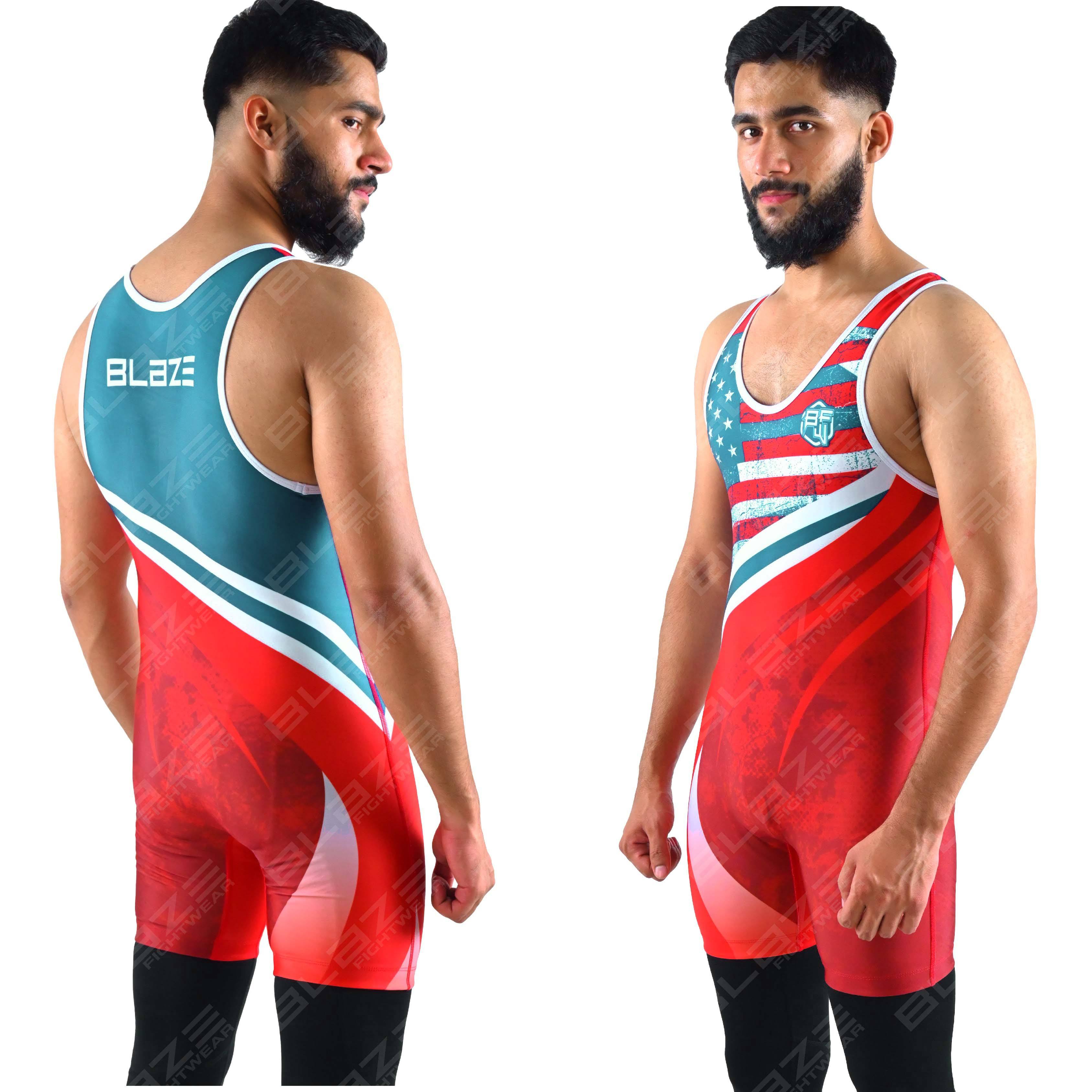 มีสีเขียวขุ่น